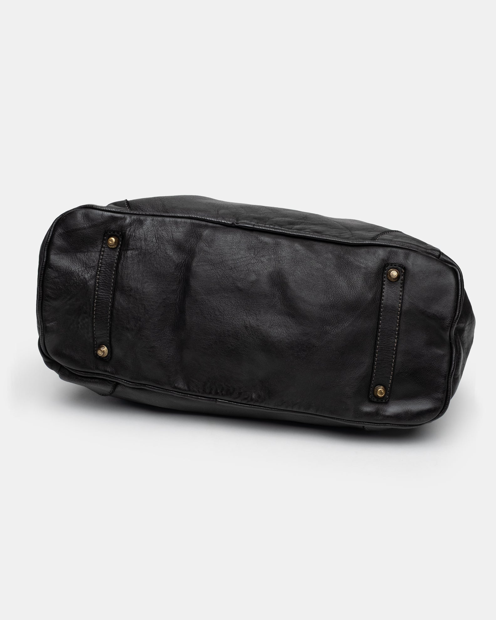 Washed Slouchy Calf Bag in Nero