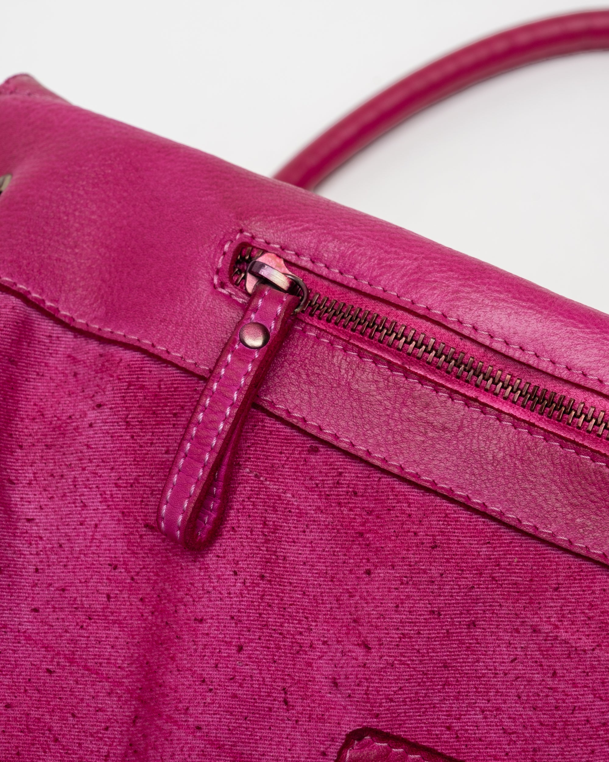 Washed Slouchy Calf-Leather Shoulder Bag in Raspberry
