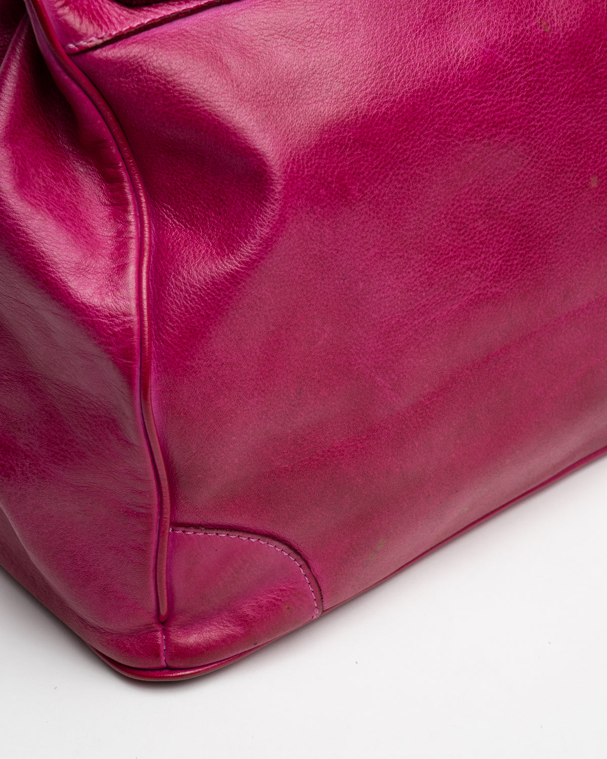 Washed Slouchy Calf-Leather Shoulder Bag in Raspberry