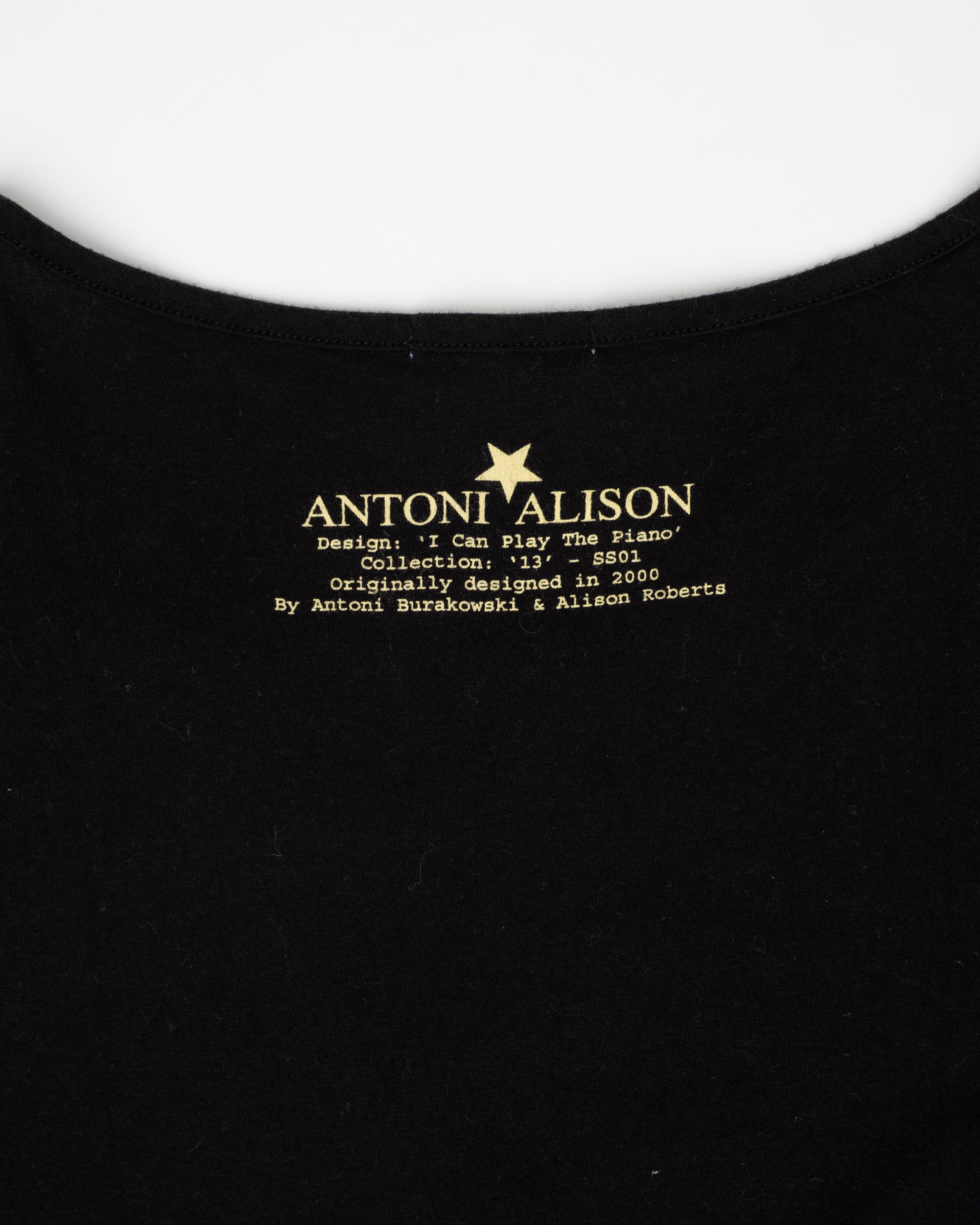 Antoni Alison - Uniqlo Piano Tee - L