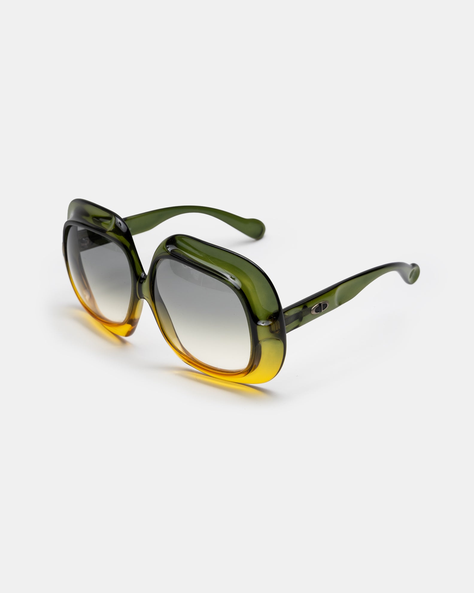 Christian Dior 130 - Oversized Gradient Sunglasses Optyl  C. 1970's