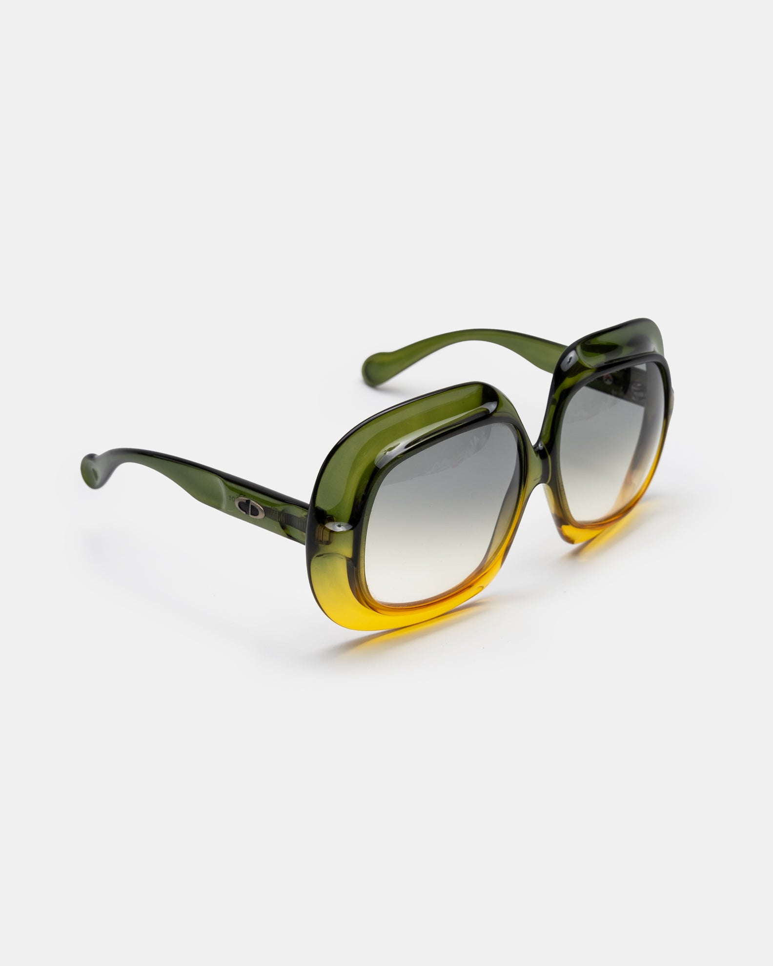 Christian Dior 130 - Oversized Gradient Sunglasses Optyl  C. 1970's